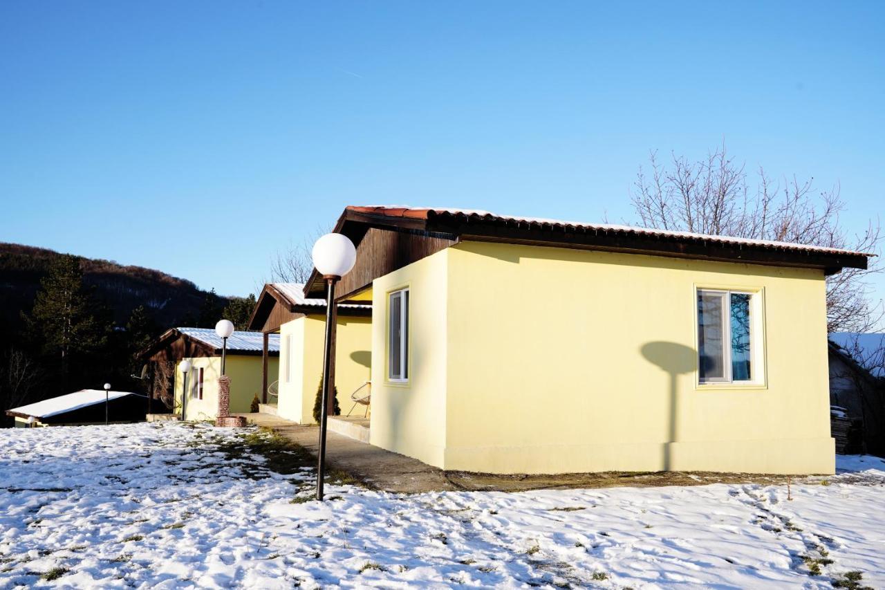 Daskalov Bungalows Chervena Lokva Exterior photo