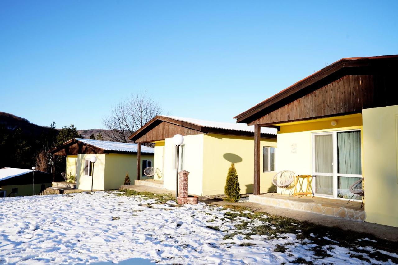 Daskalov Bungalows Chervena Lokva Exterior photo