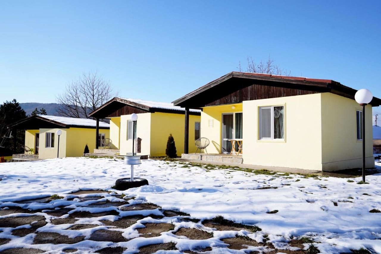Daskalov Bungalows Chervena Lokva Exterior photo