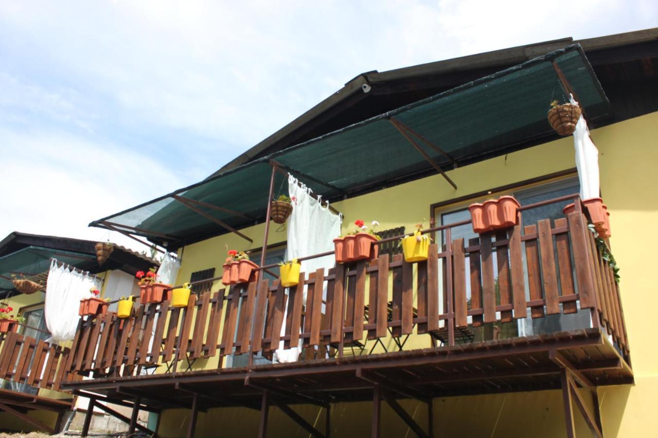 Daskalov Bungalows Chervena Lokva Exterior photo